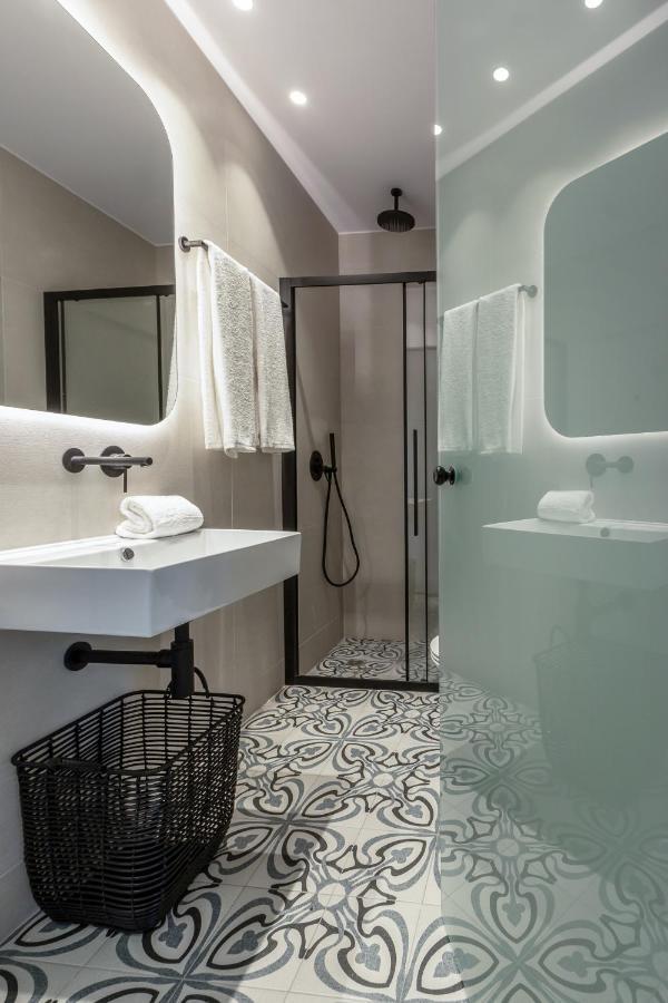 Octavia Rooms Corinto Esterno foto
