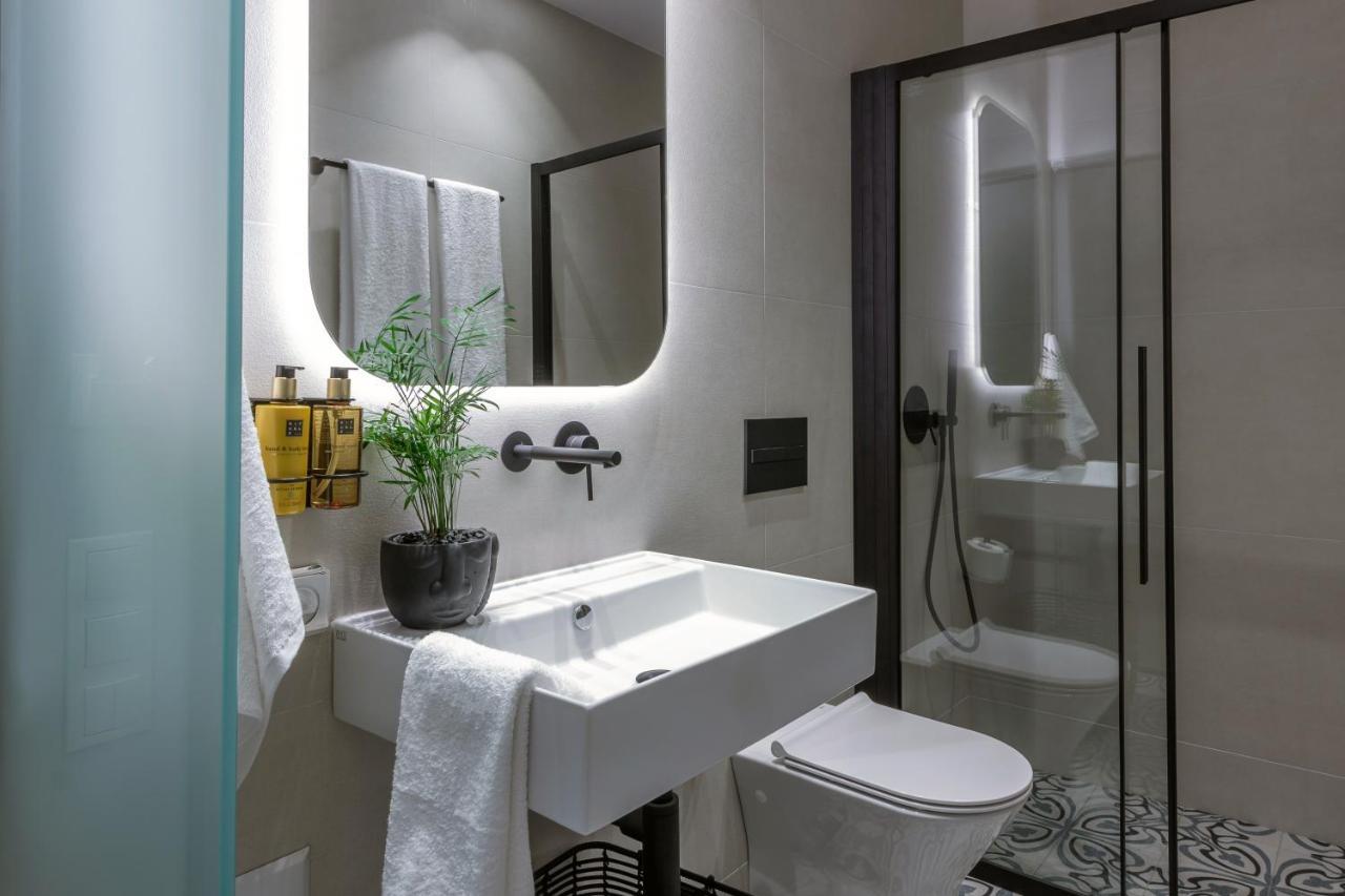 Octavia Rooms Corinto Esterno foto