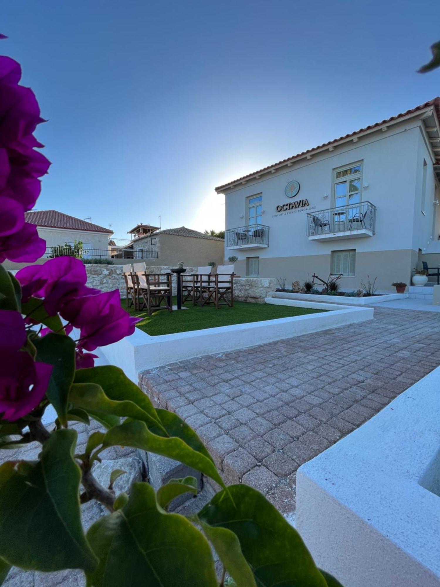 Octavia Rooms Corinto Esterno foto